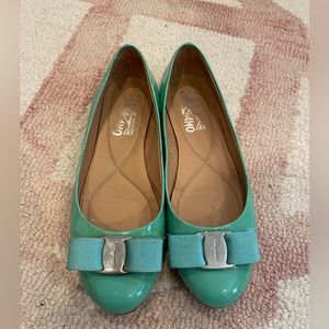 Salvatore Ferragamo Vara Flats in Tiffany Blue